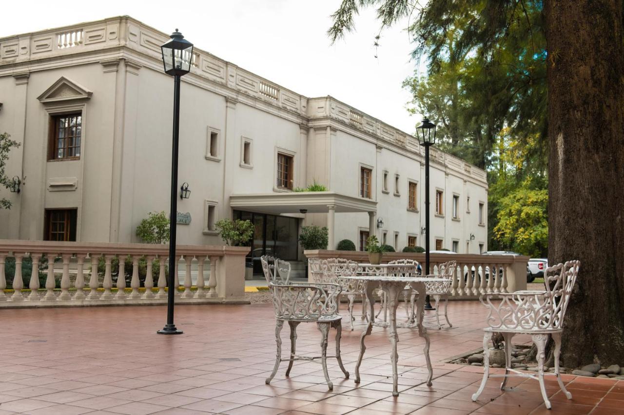 Howard Johnson Resort&Spa Escobar Belén de Escobar Exterior foto